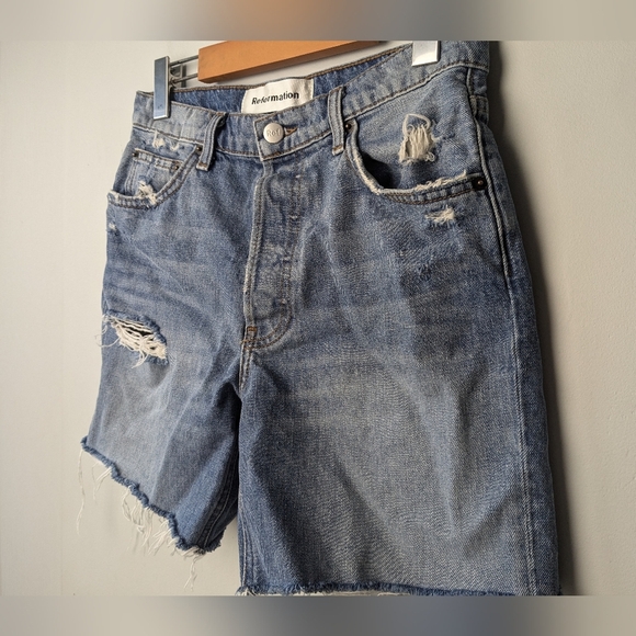 REFORMATION Distrssed Jeans Short Women Size 24 (Run Bigger) Made In USA - Picture 3 of 12
